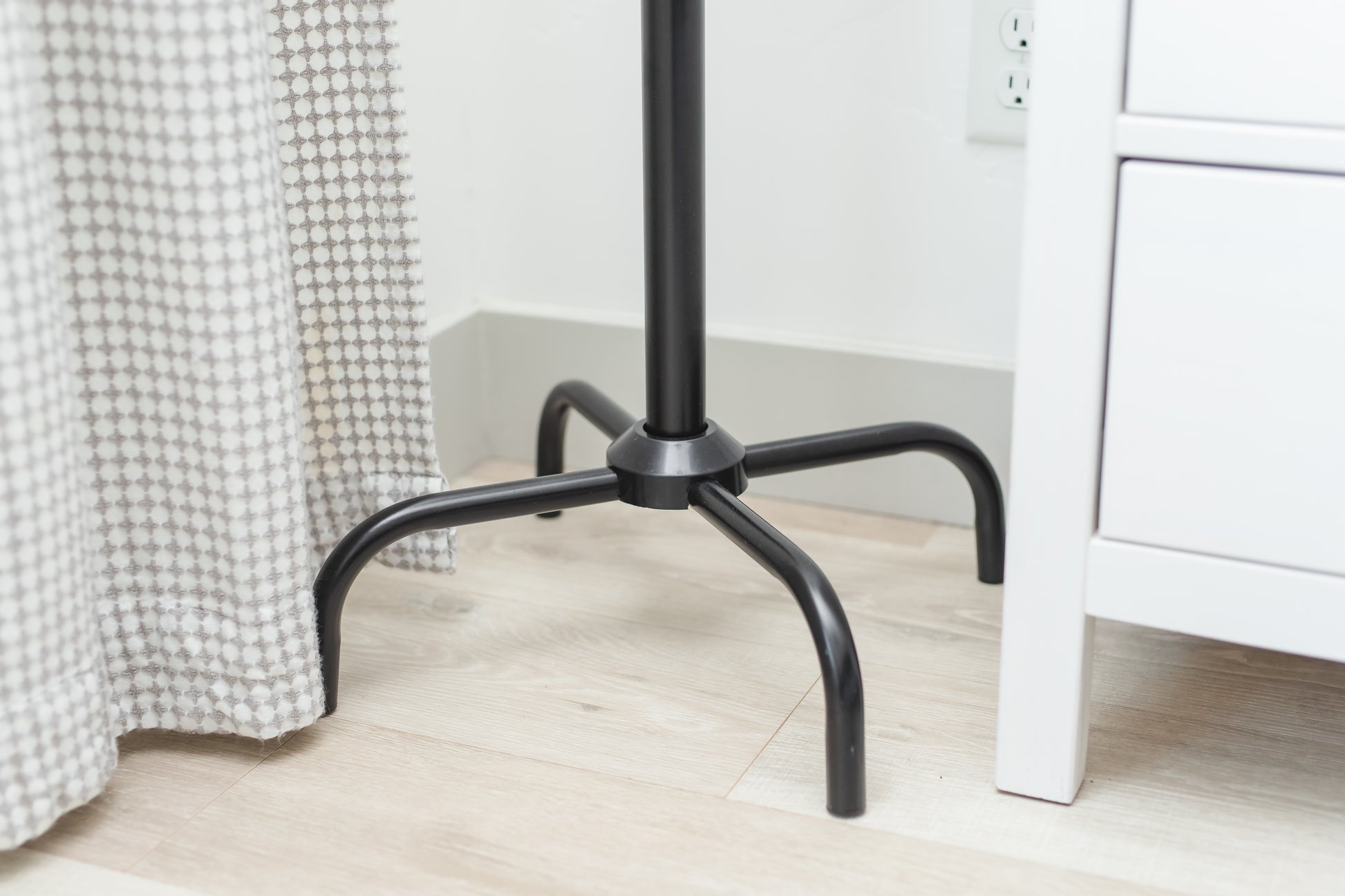 Black Freestanding Coat Rack – 8 Hooks for Coats, Hats & Bags - HAOG